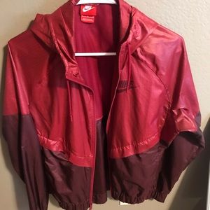 Nike women’s windbreaker